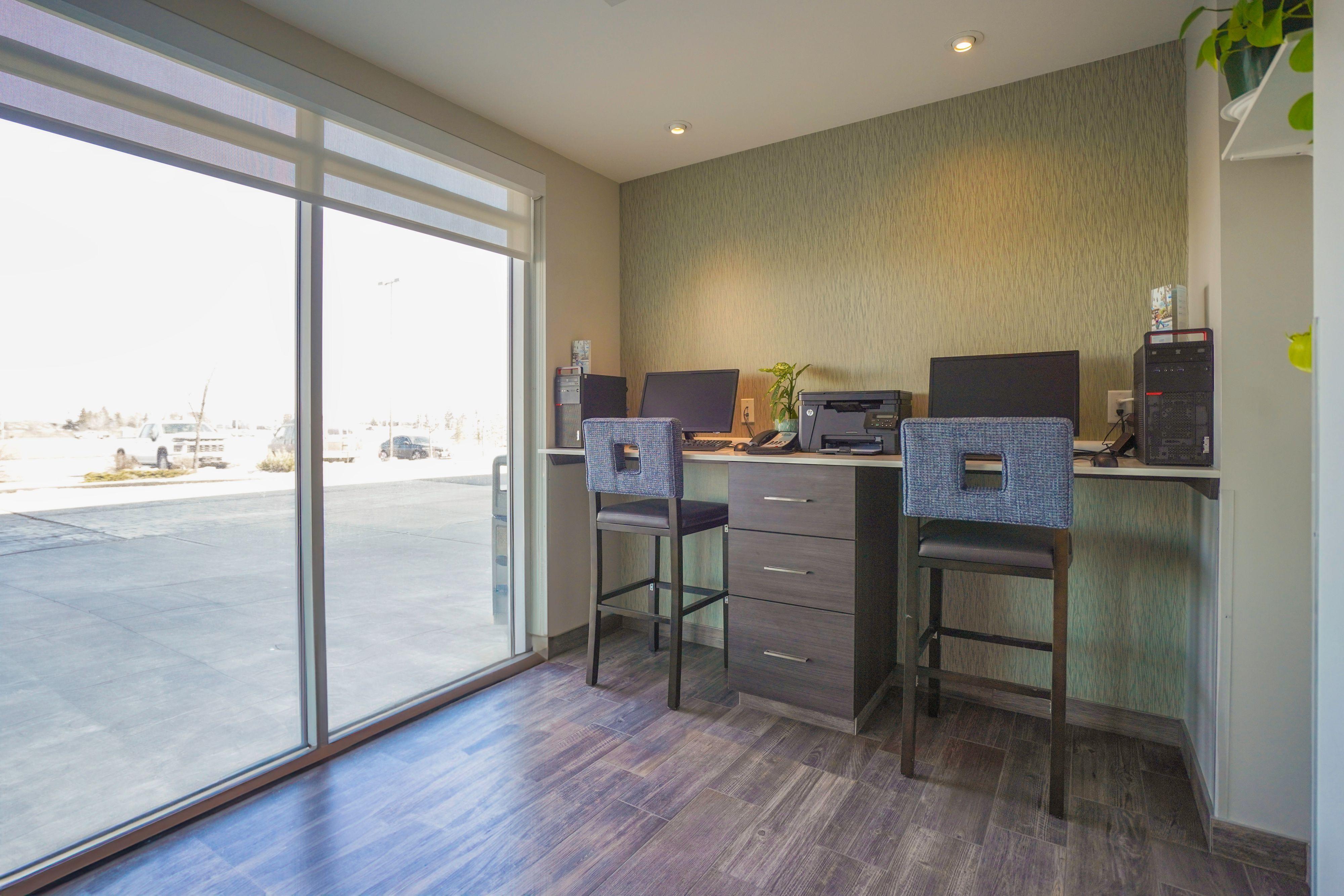 Fairfield Inn & Suites By Marriott Еърдри Екстериор снимка