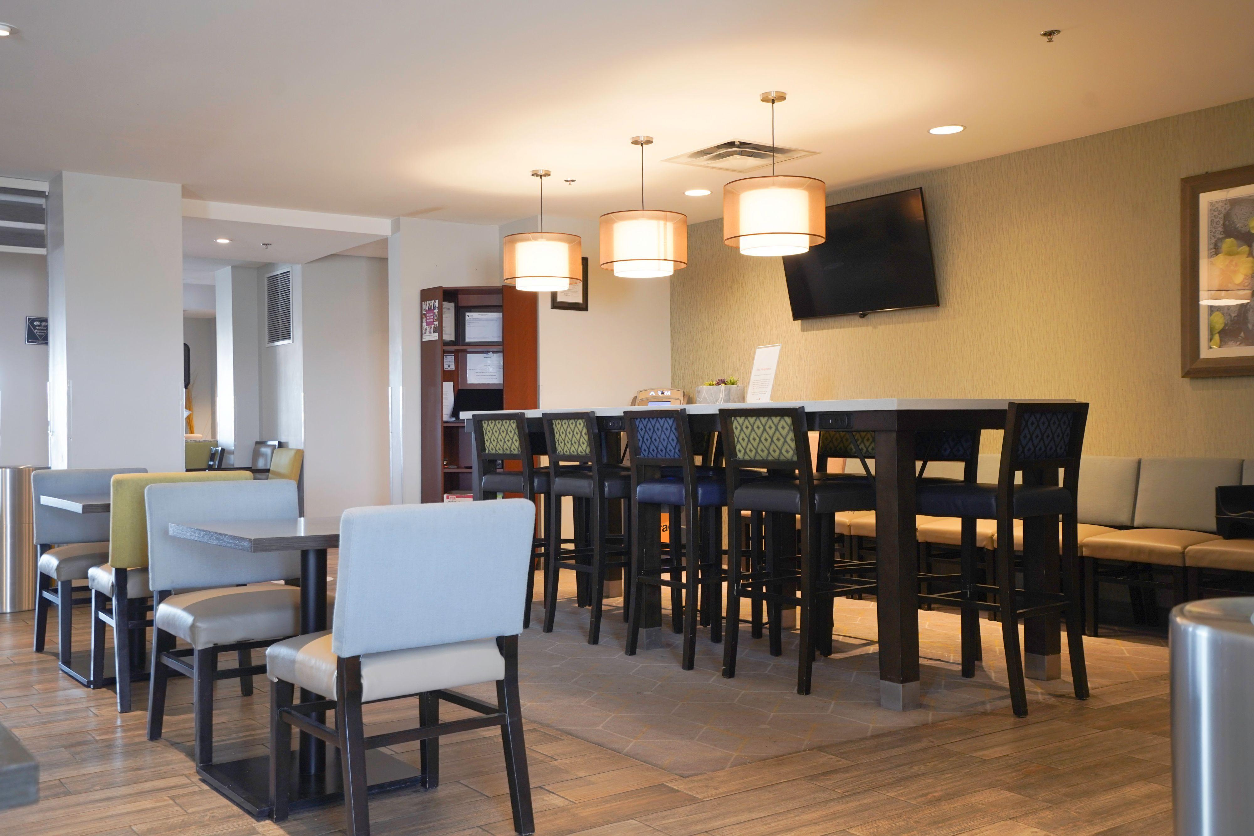 Fairfield Inn & Suites By Marriott Еърдри Екстериор снимка