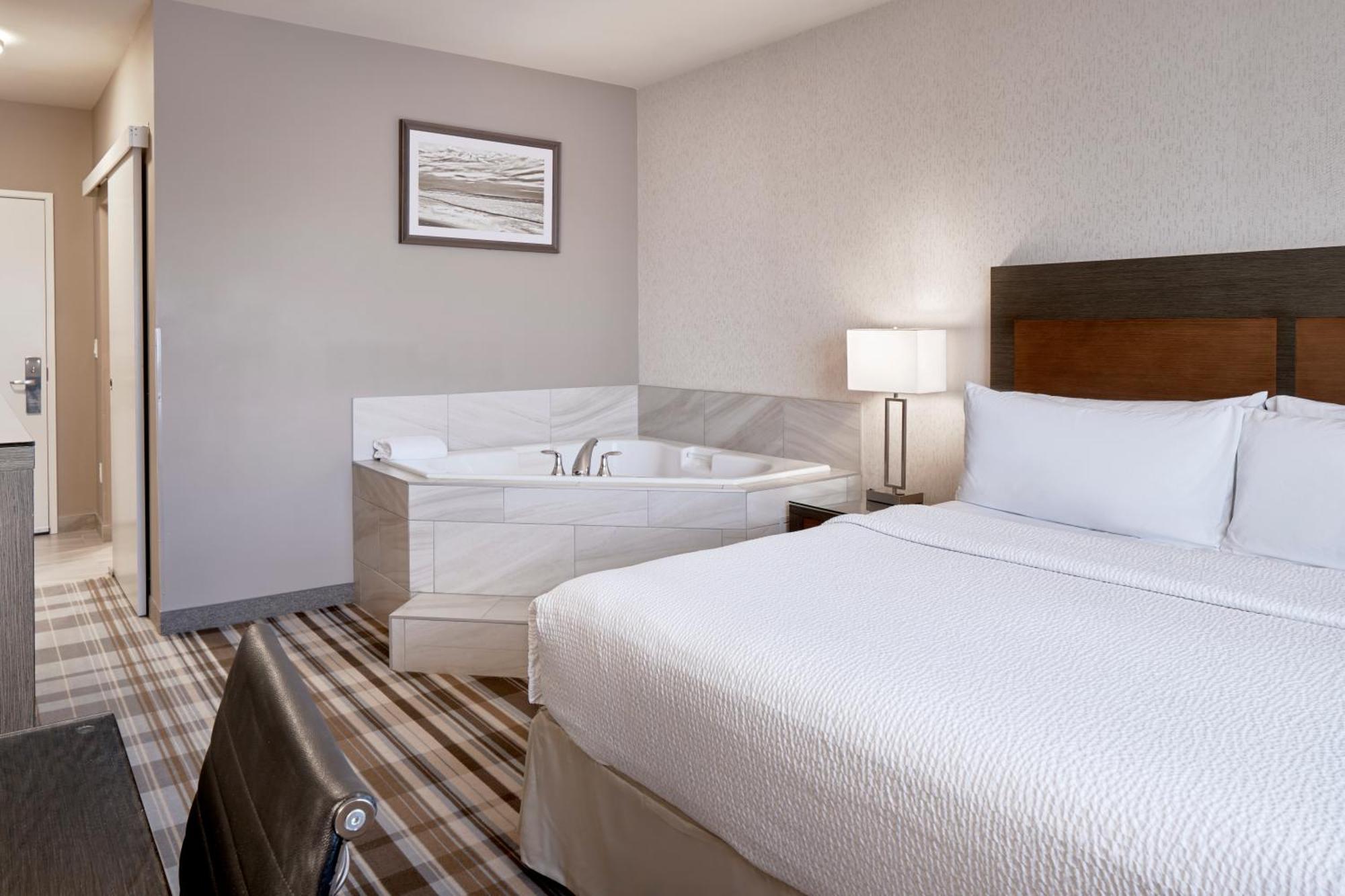 Fairfield Inn & Suites By Marriott Еърдри Екстериор снимка